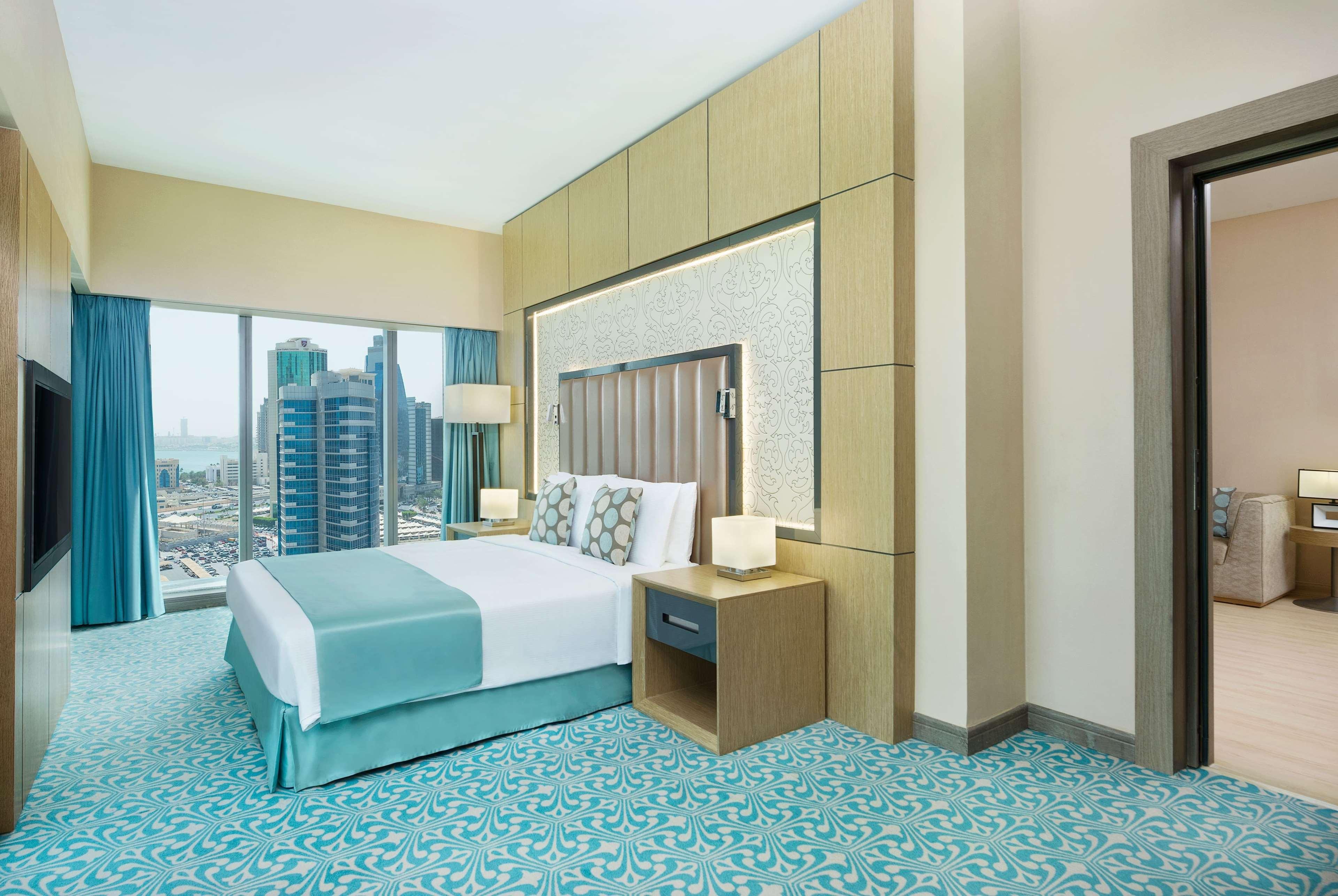 מלון Wyndham Doha West Bay מראה חיצוני תמונה A bedroom at the hotel