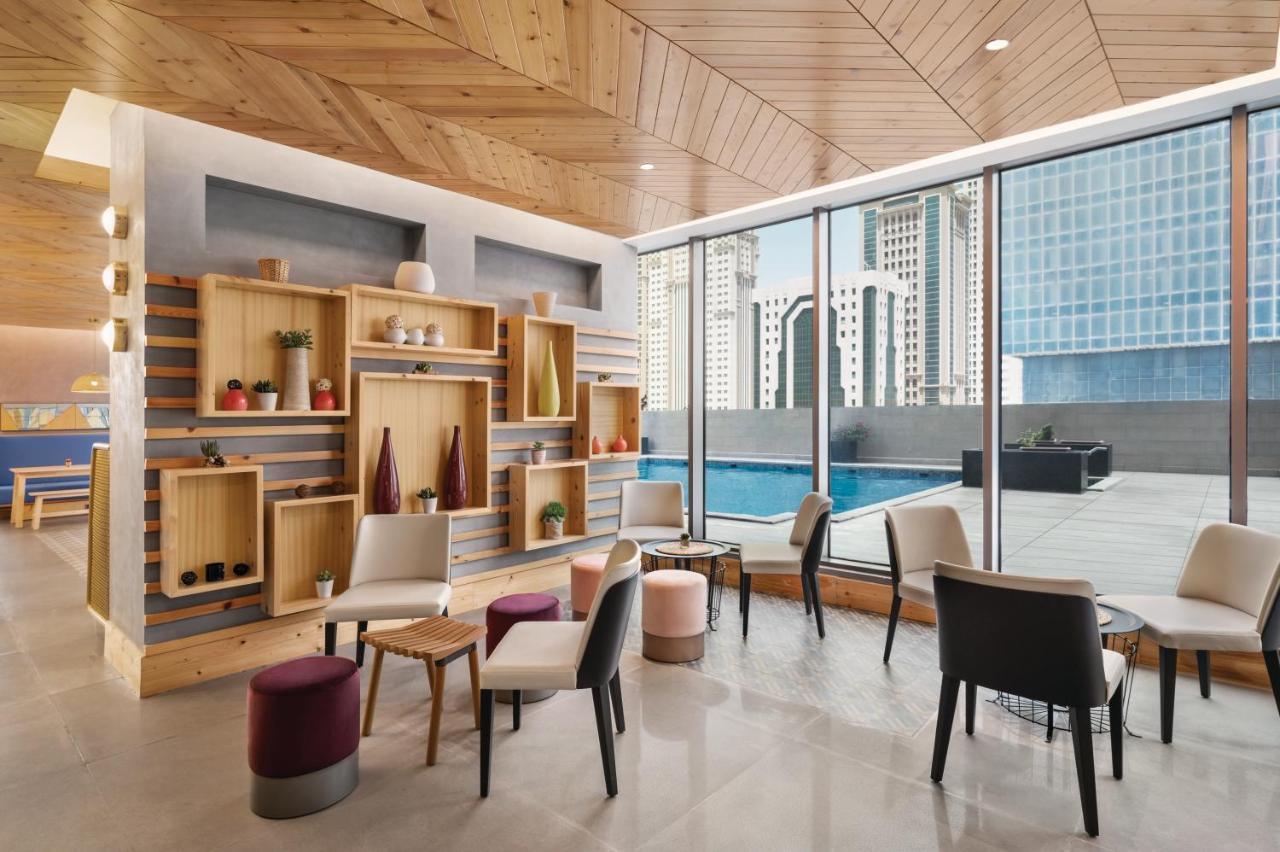 מלון Wyndham Doha West Bay מראה חיצוני תמונה The Pool Bar