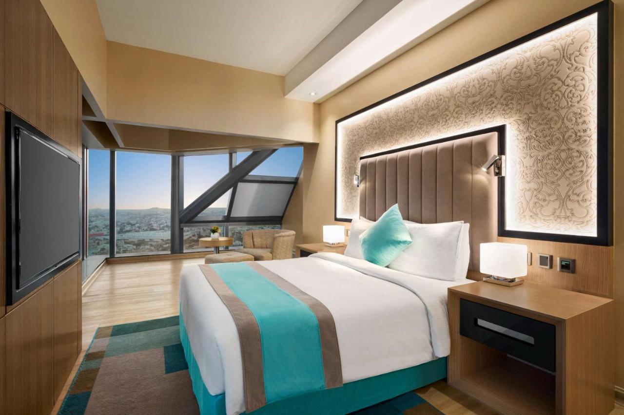 מלון Wyndham Doha West Bay מראה חיצוני תמונה Deluxe Suite