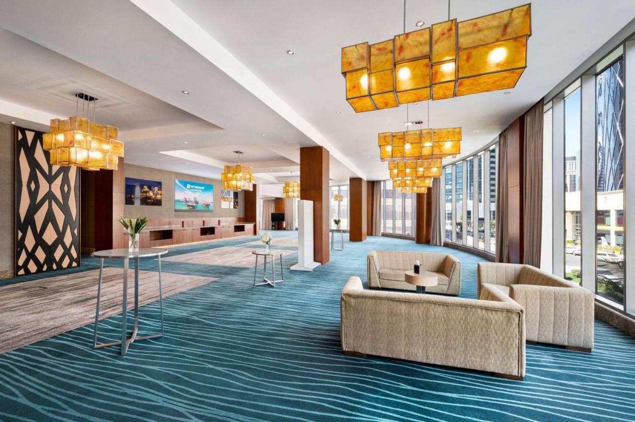 מלון Wyndham Doha West Bay מראה חיצוני תמונה The Westin Convention Center