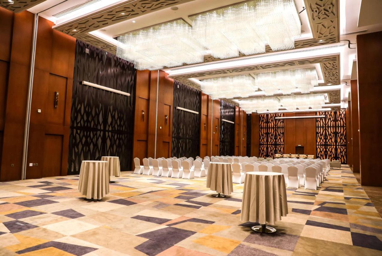 מלון Wyndham Doha West Bay מראה חיצוני תמונה The ballroom