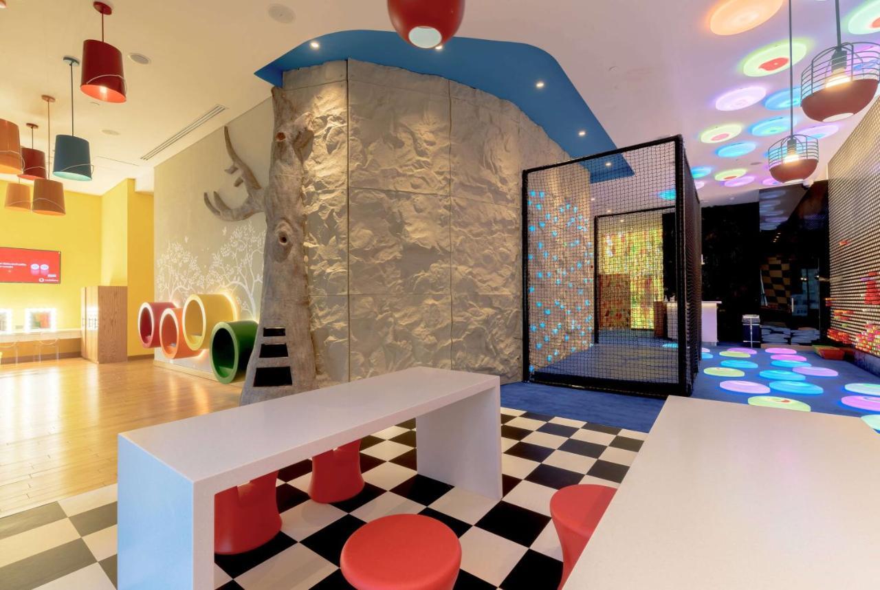 מלון Wyndham Doha West Bay מראה חיצוני תמונה The Children's Club at the Sheraton Jumeirah Hotel, Dubai