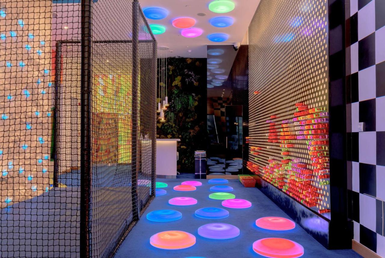 מלון Wyndham Doha West Bay מראה חיצוני תמונה The interior of the hotel