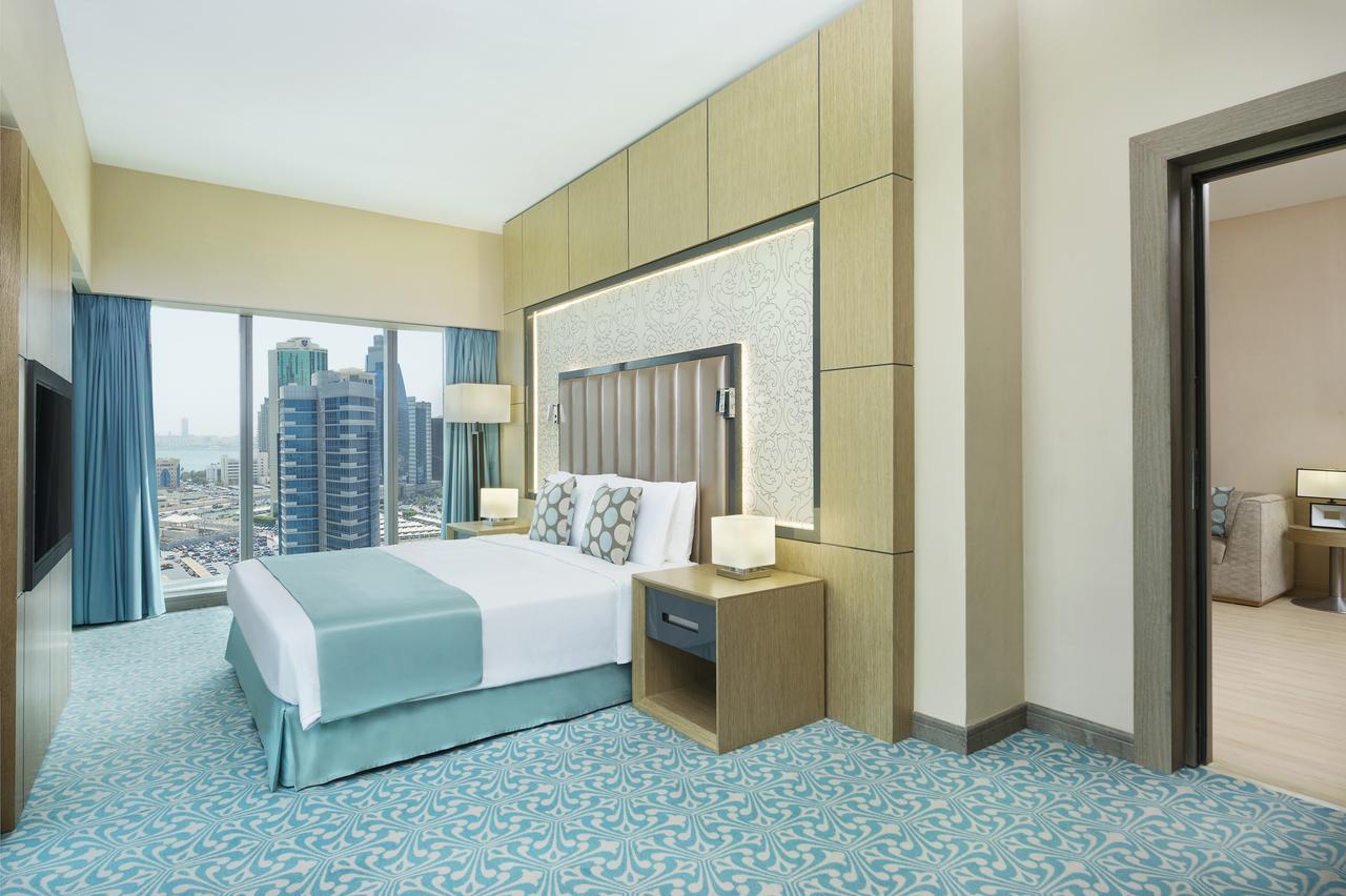 מלון Wyndham Doha West Bay מראה חיצוני תמונה A bedroom at the hotel